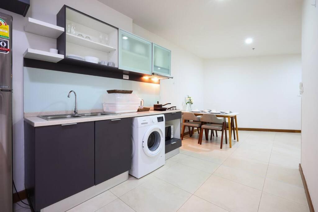 Specious Luxury 2 Bedrooms Apt. Chiang Mai Exterior foto