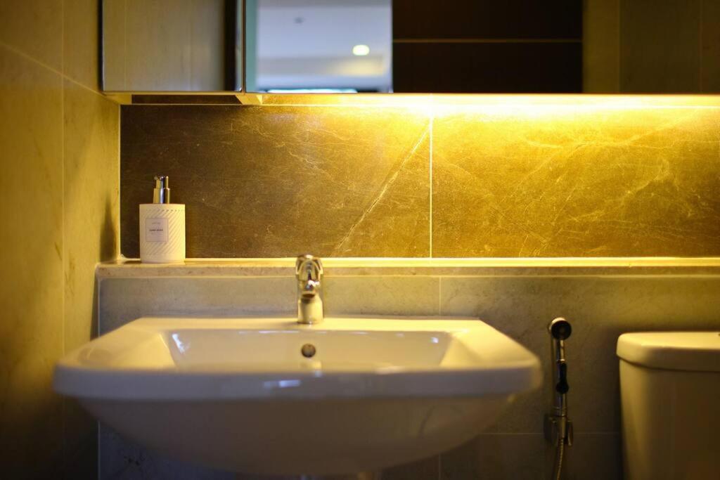 Specious Luxury 2 Bedrooms Apt. Chiang Mai Exterior foto